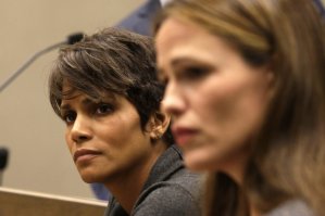 Jen garner and Halle Berry saving the world, one tear at a time.